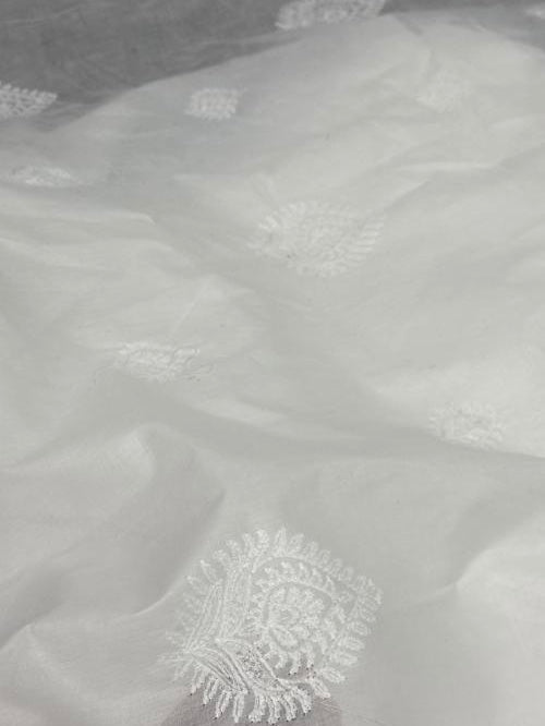 Lawn Dyeable dupatta