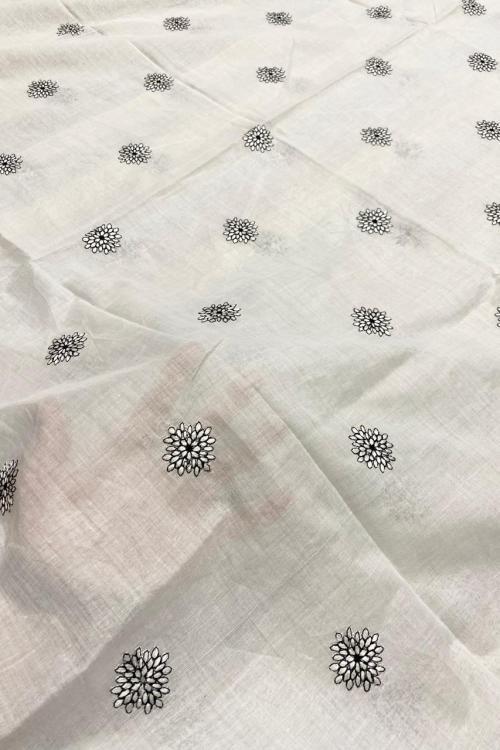 Lawn Dyeable Dupatta